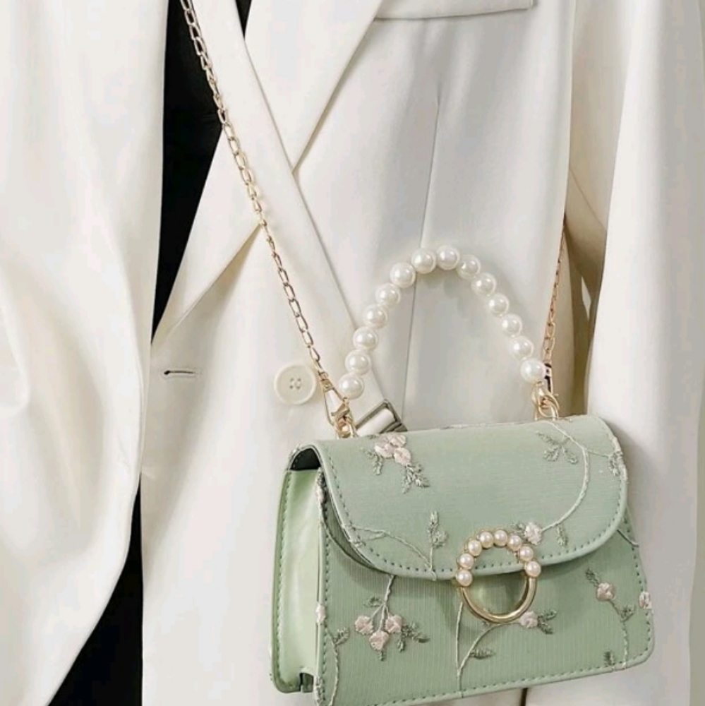 Sale🥳Pearl Handle Top Green Floral Embroidery crossbody mini bag